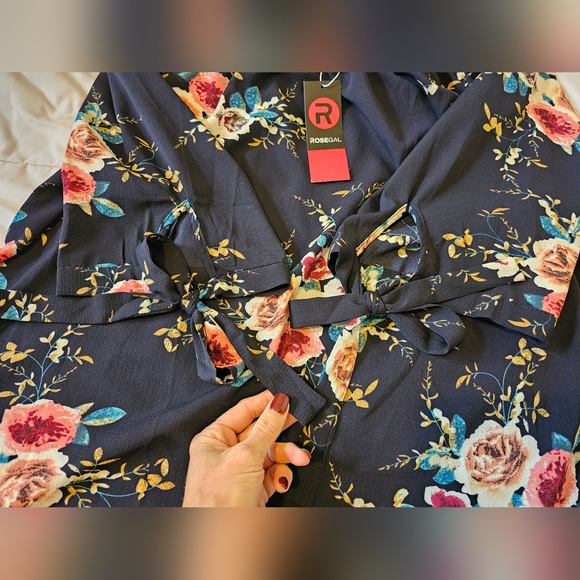 NWT Rosegal Blue Floral 🌺 adjustable off-the-shoulder blouse (4X) / Sz 20) 💙🌺 - Picture 8 of 16